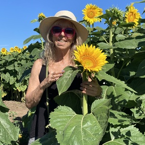 Nora Garda Nora Garda